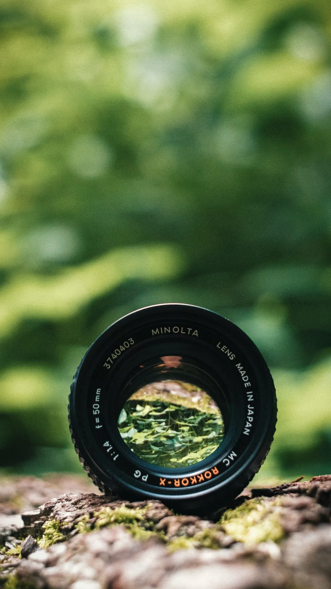 close up of a high-end camera lens.